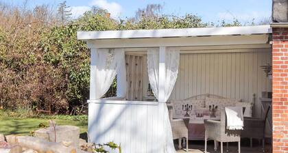 Awesome home in Humble with WiFi