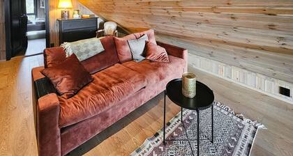 Stunning home in Nesbyen with WiFi