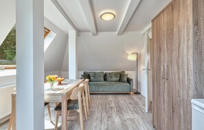 Interior - 3 bedroom beautiful apartment in Altenkirchen (Altenkirchen)
