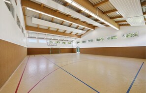 Sport court - 3 bedroom beautiful apartment in Altenkirchen (Altenkirchen)