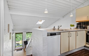 Plaque de cuisson, lave-vaisselle, cafetière/bouilloire