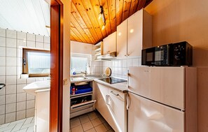 Refrigerador, placa de cocina, lavavajillas