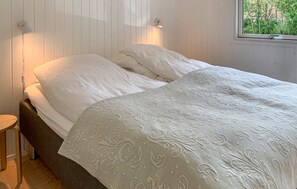 3 bedrooms, travel cot, free WiFi