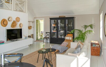 Awesome home in Stallarholmen with lake view
