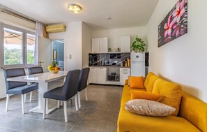 TV - Lovely apartment in Banjole with WiFi (Banjole)