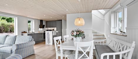 Smart-tv en een open haard