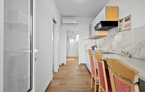 Refrigerador, placa de cocina