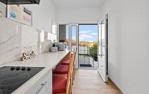 Refrigerador, placa de cocina