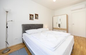 1 habitación, tabla de planchar con plancha y wifi gratis 