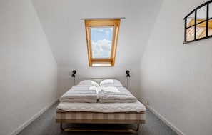 3 bedrooms, travel crib, free WiFi
