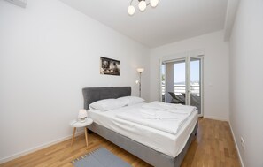 1 bedroom, iron/ironing board, free WiFi - Gorgeous apartment in Seget Donji with WiFi (Seget Donji)