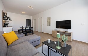 Smart TV - Gorgeous apartment in Seget Donji with WiFi (Seget Donji)