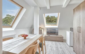 Dining - 3 bedroom amazing apartment in Altenkirchen (Altenkirchen)