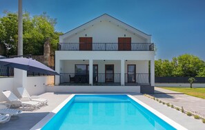 Pool - Gorgeous home in Smokovic (Smokovic)