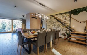 Dining - Cozy home in Ravna Gora with sauna (Ravna Gora)