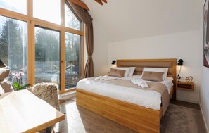 4 habitaciones, tabla de planchar con plancha y wifi gratis