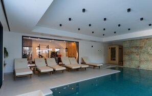 A heated pool - Cozy home in Ravna Gora with sauna (Ravna Gora)