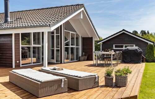Beautiful home in Hals with sauna