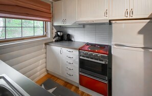 Kühlschrank, Ofen, Herdplatte, Geschirrspüler