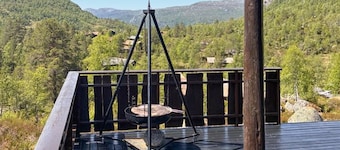 3 bedroom gorgeous home in Tjørhom