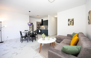 Smart TV - 2 bedroom awesome apartment in Seget Donji (Seget Donji)