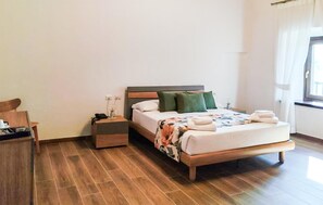 1 soverom, reiseseng for barn og wi-fi (inkludert)