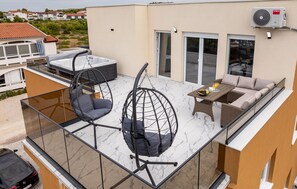 Outdoor dining - 2 bedroom stunning apartment in Vir (Vir)