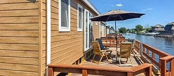 Superbe maison à Breukelen avec vue sur la mer