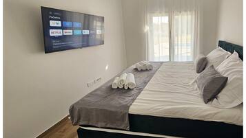 4 bedrooms, travel cot, free WiFi