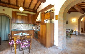 Refrigerador, microondas, parrilla de estufa y lavavajillas 