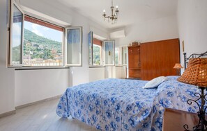 2 chambres, fer et planche à repasser, lit parapluie, Wi-Fi gratuit