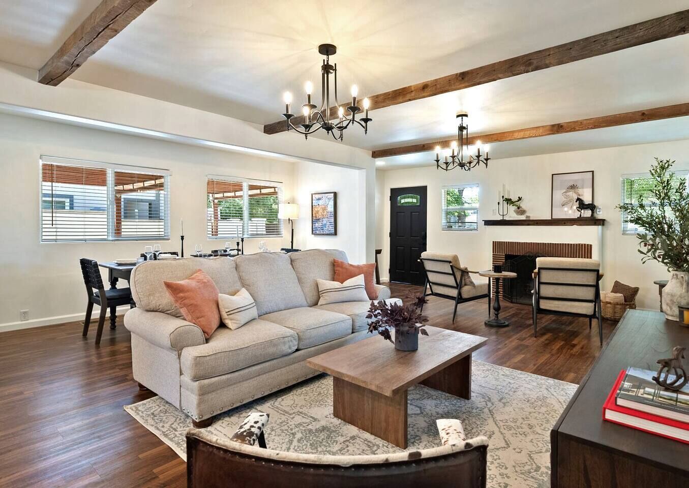 Télévision, cheminée