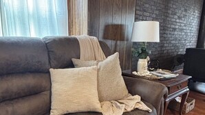 Unclassified image, 4 of 37, button - 4- bedroom house in beautiful Canisteo with AC (Canisteo)