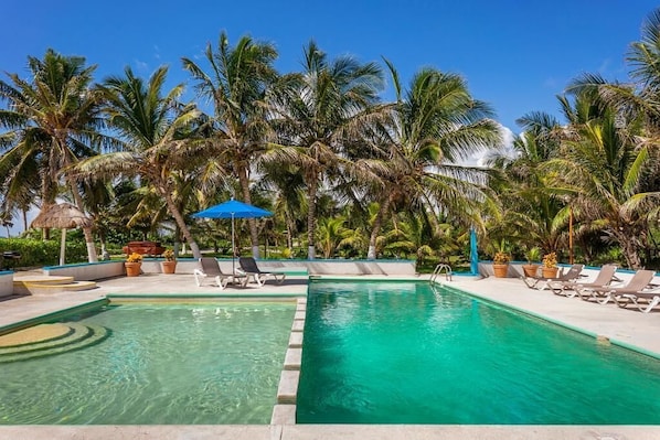 Outdoor pool, pool loungers