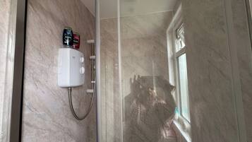 Shower, towels