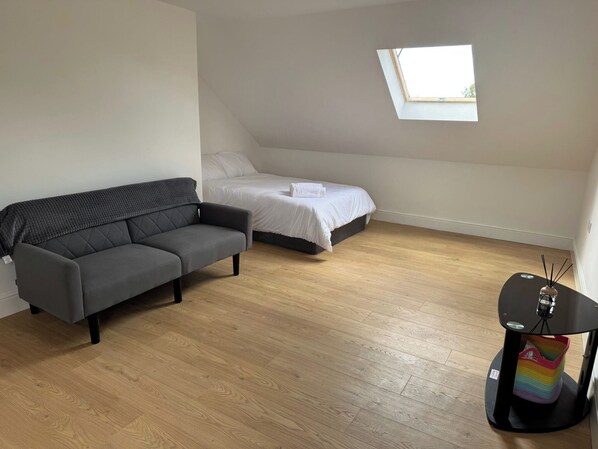 1 bedroom, free WiFi, bed sheets - Lancing Road Cozy Apartment in Croydon (Croydon)