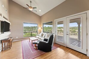 House, Multiple Beds, Balcony | Living area | 42-inch flat-screen TV with digital channels