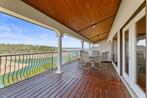 House, Multiple Beds, Balcony | Outdoor dining