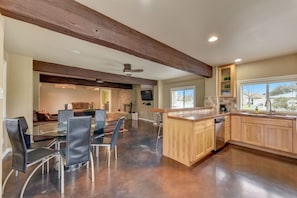 House, Multiple Beds, Patio (4) | Dining