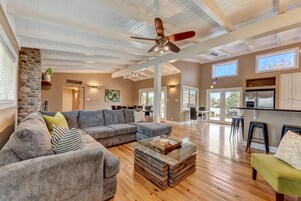 Televisión de pantalla plana, chimenea