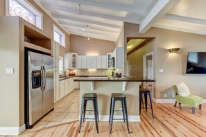 Maison, plusieurs lits, patio (4) | Cuisine privée