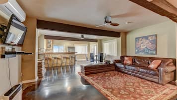 House, Multiple Beds, Patio (4) | Living area | 42-inch flat-screen TV with digital channels, fireplace