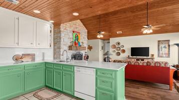House, Multiple Beds, Patio (J-Bar-J Lodge 8) | Interior