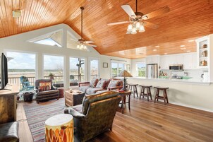 House, Multiple Beds, Patio (J-Bar-J Lodge 8) | Living area | 42-inch flat-screen TV with digital channels