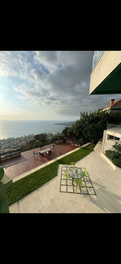 A luxurious and spacious villa with a beautiful view to the Mediterranean Sea