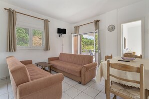 Fernseher, Tischtennisplatte