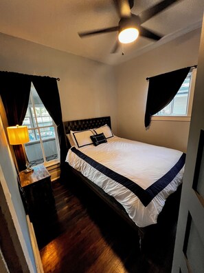 2 bedrooms, WiFi, bed sheets - Charming, Updated Old Town Fort Collins home in a Super location... (Fort Collins)