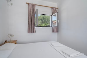 WiFi, bed sheets