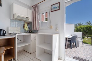 Fridge, electric kettle