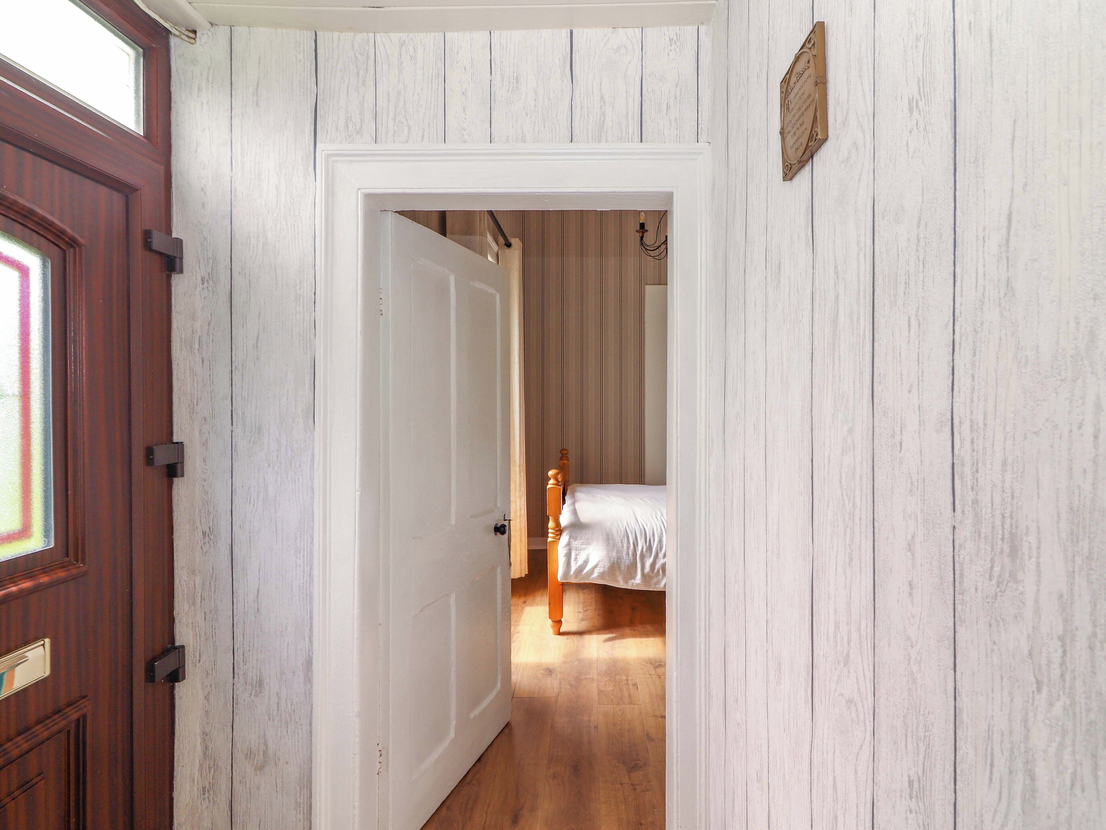 4 室のベッドルーム、客室ごとに異なる装飾、客室ごとに異なるインテリア、WiFi (無料)